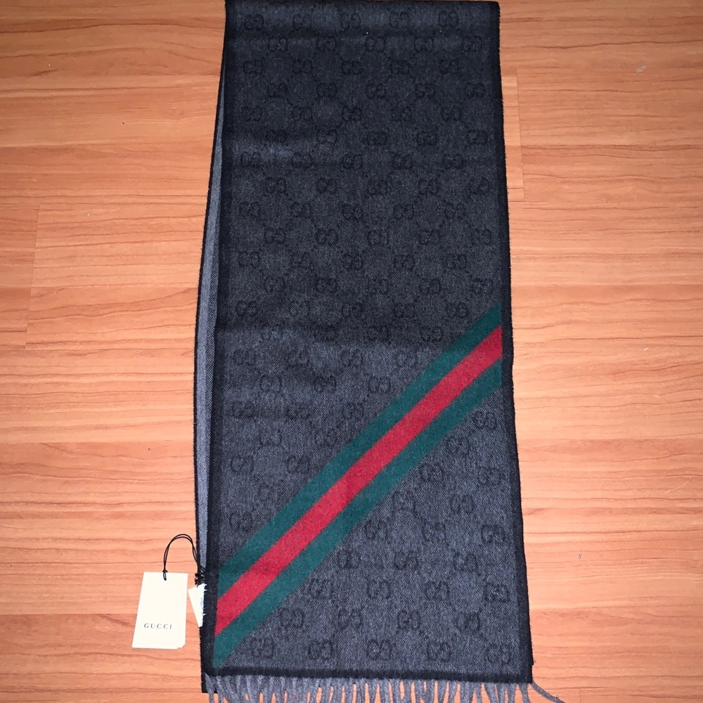 Gucci scarf